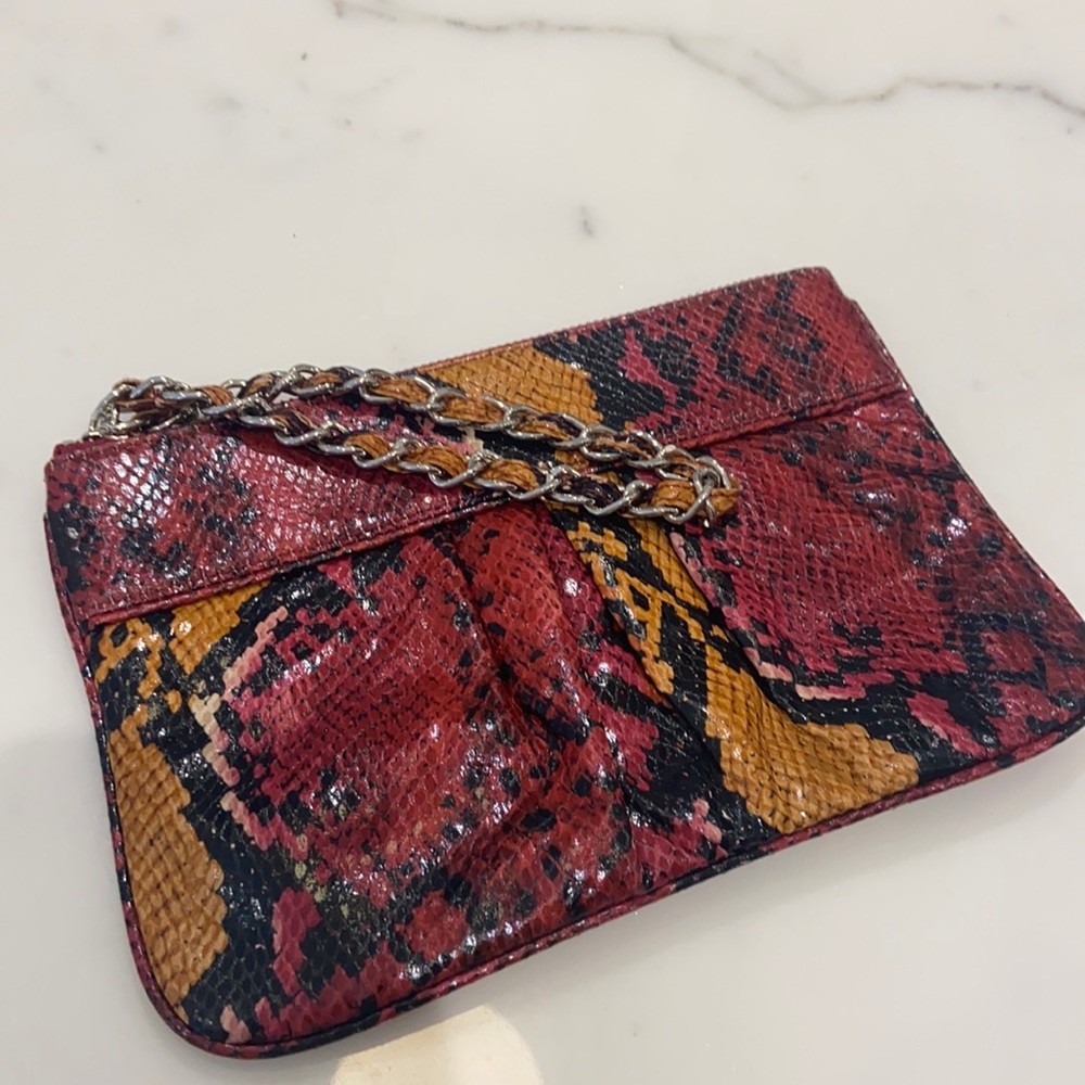 Express wristlet